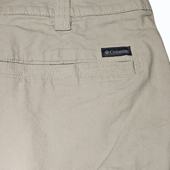 Columbia Men's Khaki Relaxed Fit Active Outdoor Hiking Shorts 40"/42" x 8" - Picture 3 of 10